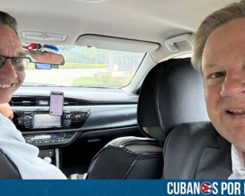 El Jefe de Misión de la Embajada de Estados Unidos en Cuba, Mike Hammer, reveló la historia de Ismael, un cubano que como otros millones tuvo que huir de su país natal tras ser perseguido por protestar en contra de la dictadura castrista.